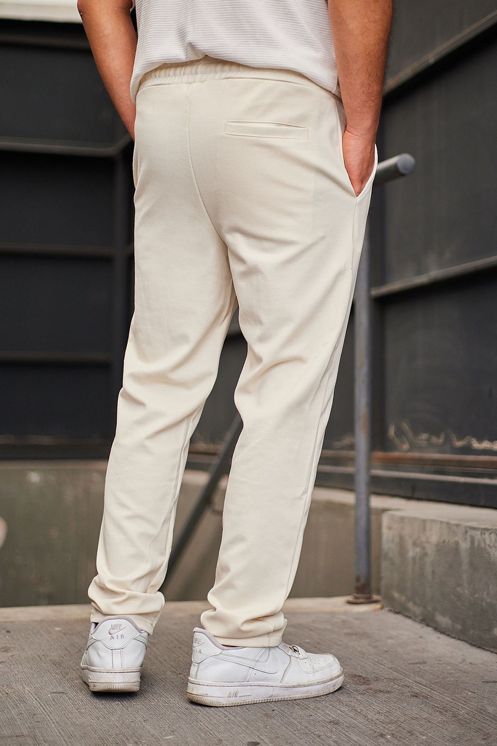 TRENDYOL MAN Siyah Regular/Normal Kesim Dokulu Dikis Detayl? Esofman Alt? TMNAW25EA00000 - Trendyolmilla фото 6