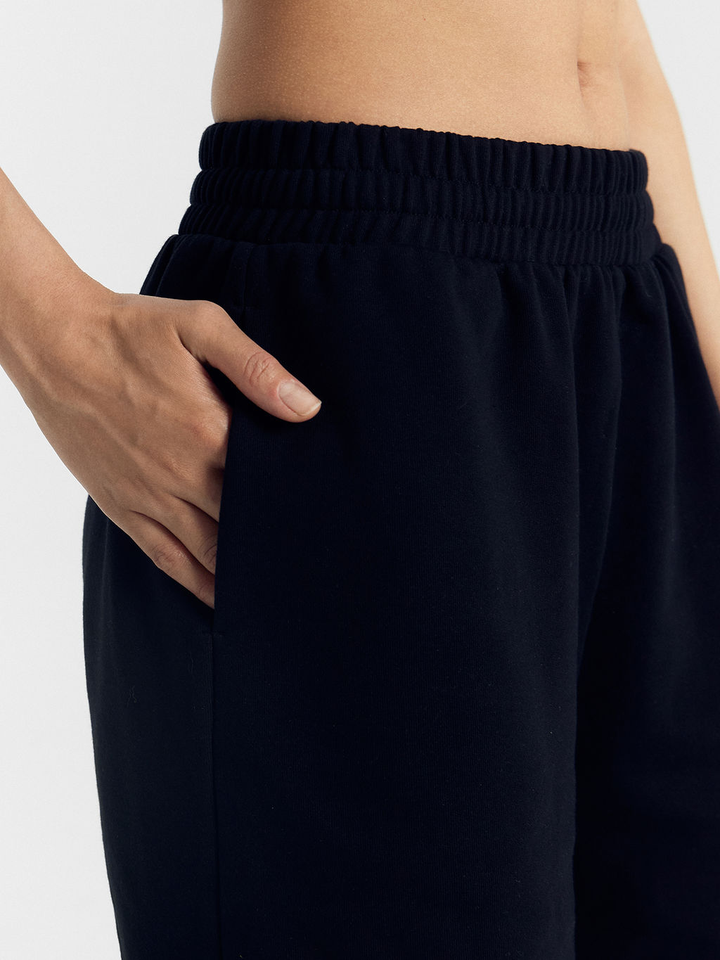 Шорты женские в черном цвете черный 132359 - Mark formelle фото 7