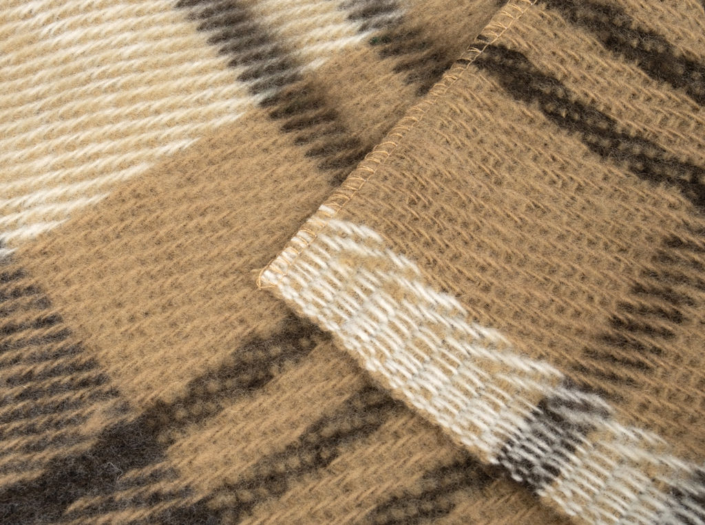 Одеяло-плед п/шерсть 30% 170*200 "Клетка" пл 500 (Россия)