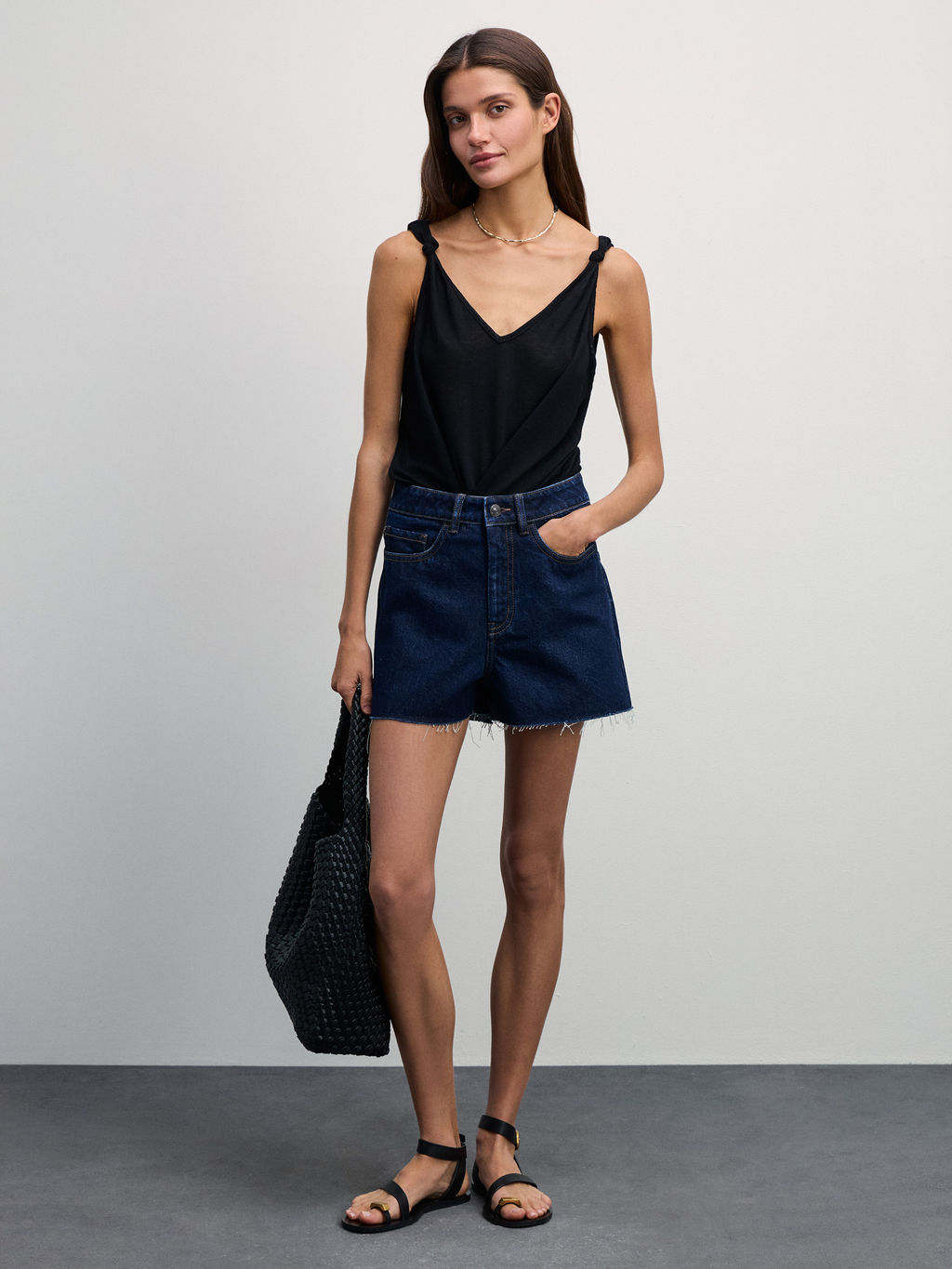 Джинсовые шорты mom fit / Zarina