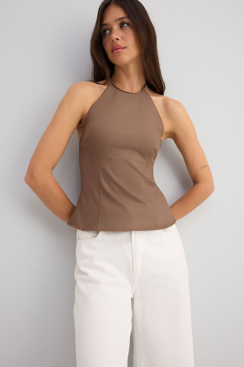 Ac?k Kahverengi Pamuklu Ince Gabardin Halter Yaka Dokuma Bluz TWOSS25BZ00536