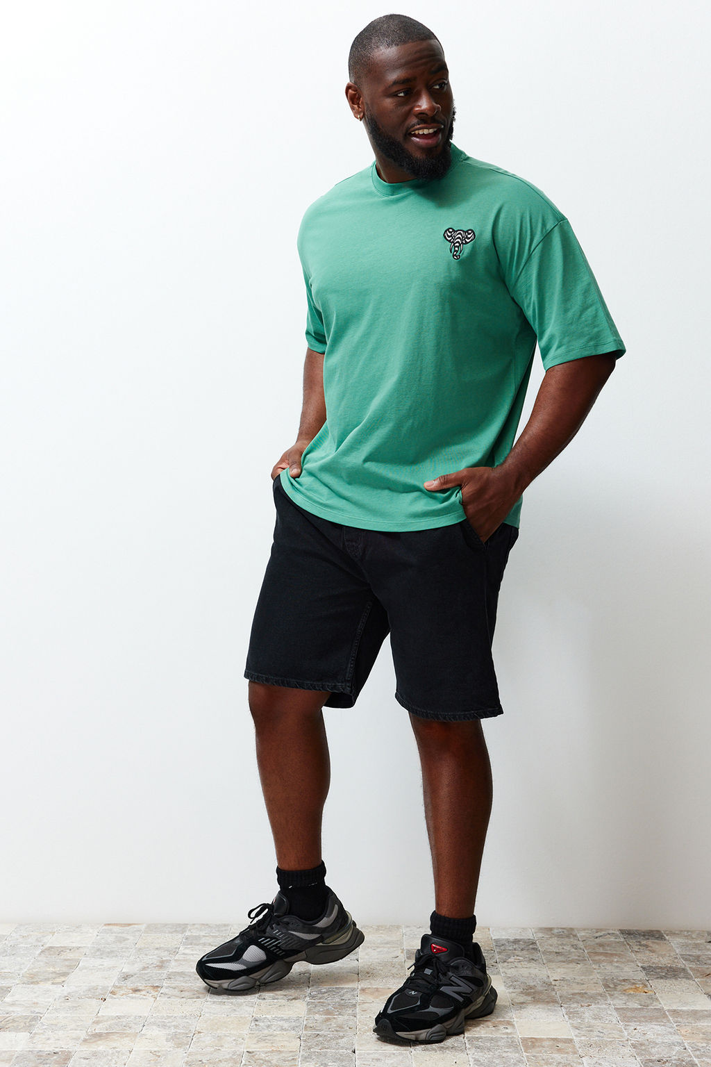 Yesil Oversize Buyuk Beden Hayvan Nak?sl? %100 Pamuk T-Shirt TMNSS24BF00025 - Trendyolmilla фото 2