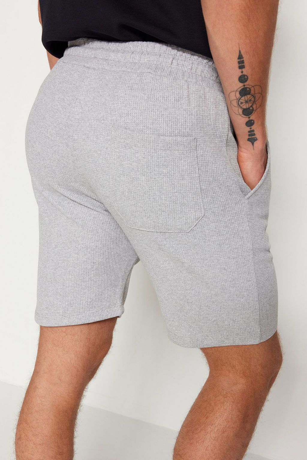 2li Paket Siyah-Gri Regular/Normal Kesim Dokulu Kordonlu Sort & Bermuda TMNSS23SR00076