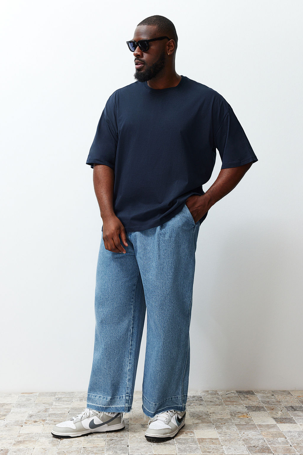 Buyuk Beden Lacivert Oversize/Genis Kesim %100 Pamuklu T-Shirt TMNSS23TS00139