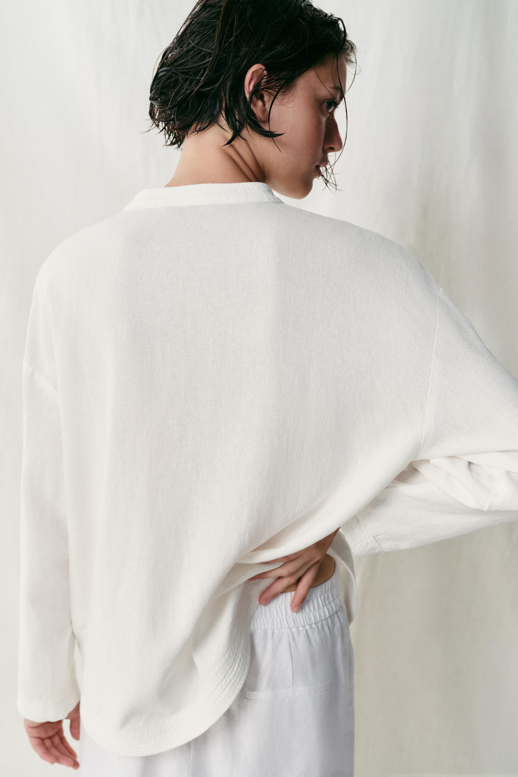 CAMISA OVERSIZE ALAMARES CON LINO / Blanco - Zara фото 5