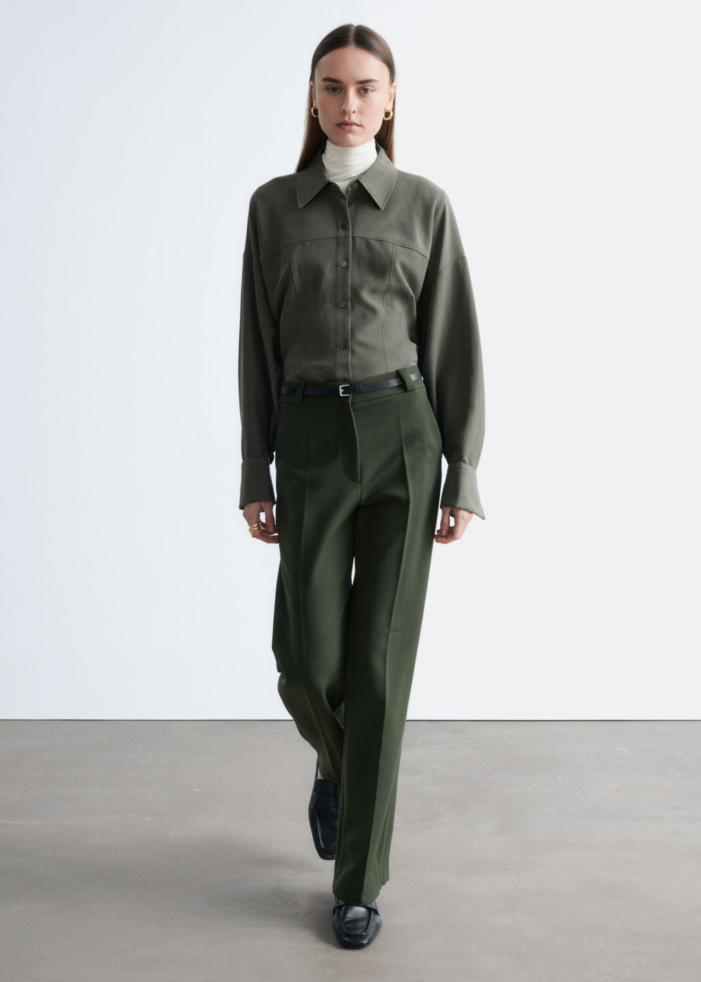 Pantalones rectos con pliegues marcados - H&m фото 8