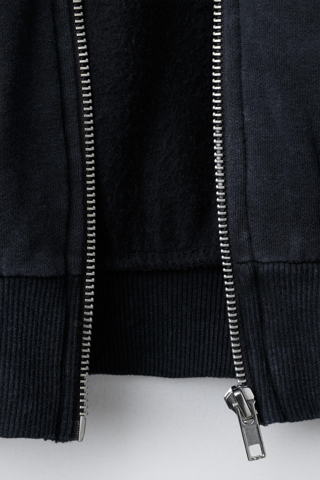 FADED HOODIE WITH STAR AND STUDS - Zara фото 8