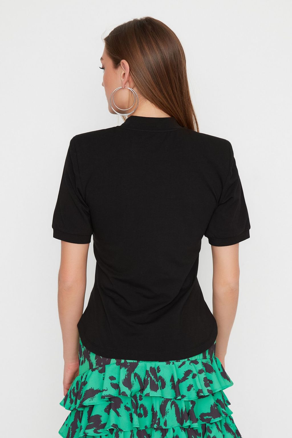 TRENDYOLMILLA X Sagaza Studio Siyah Nak?s Detayl? Orme T-Shirt TPRSS22TS00000 фото 6