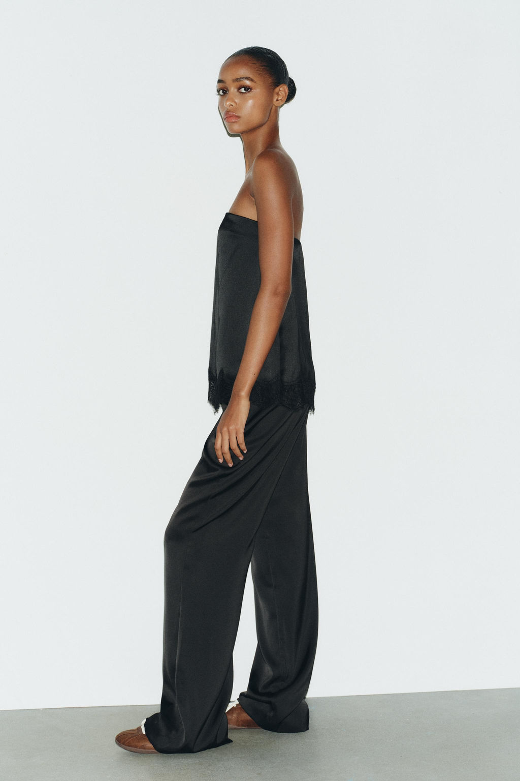 SATIN TOP WITH LACE TRIM - Zara фото 3