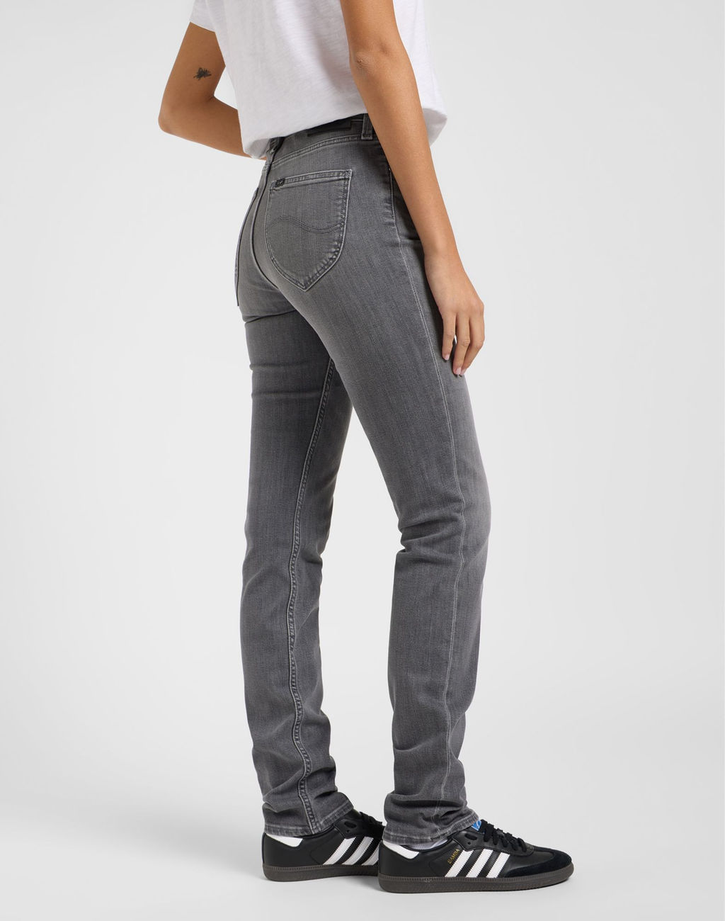 Джинсы женские