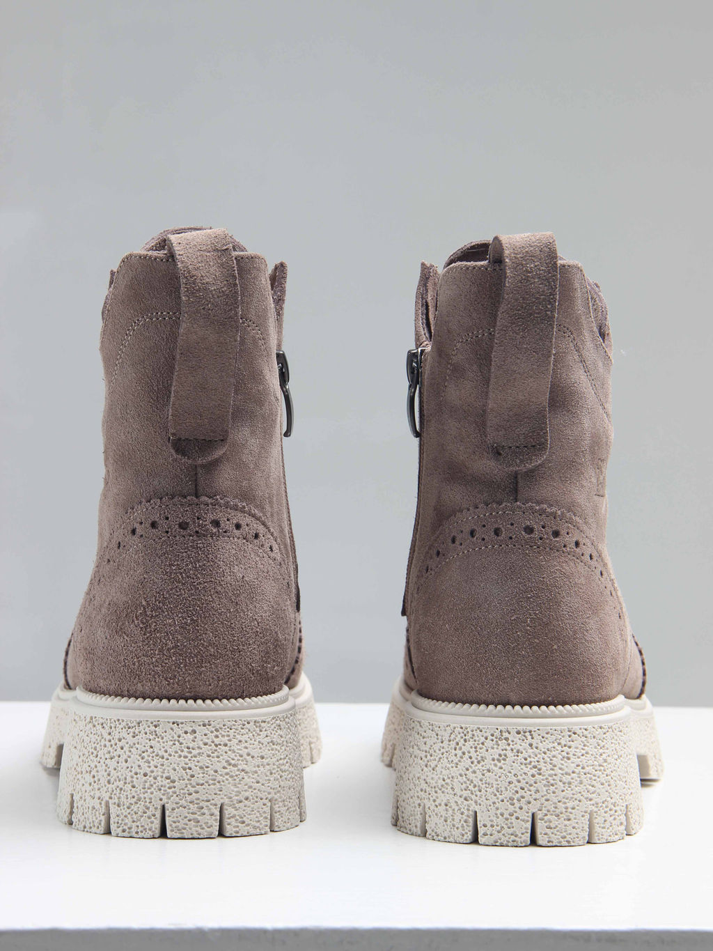 Ботинки 338.1541be. капучино замша/Байка