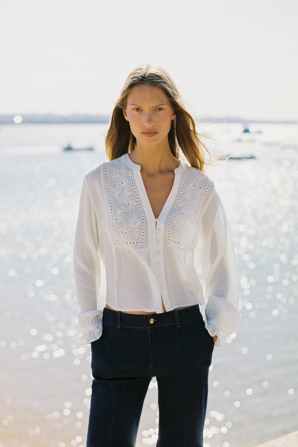 SHORT BLOUSE WITH CUTWORK EMBROIDERY - Zara фото 19