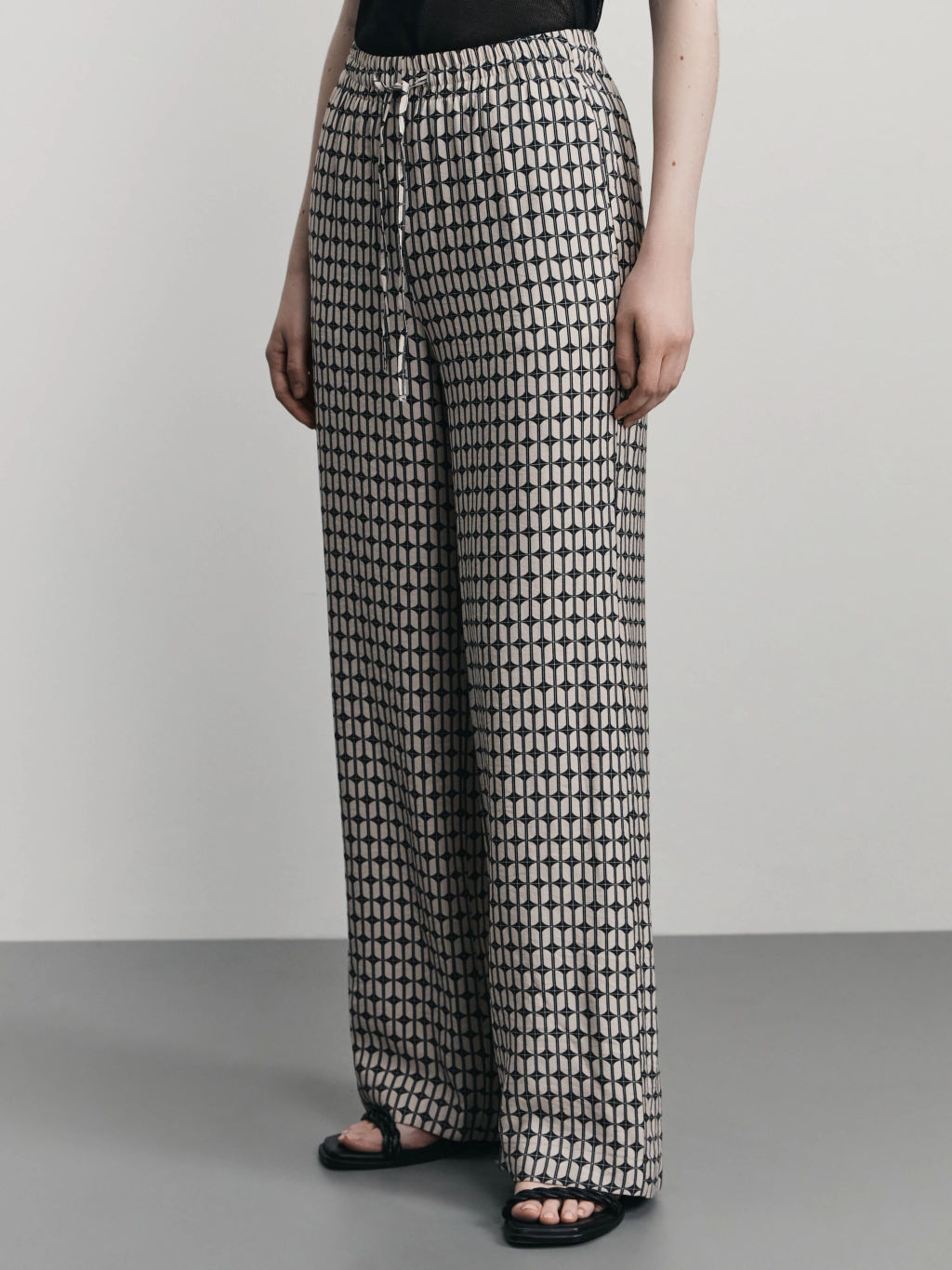 Брюки прямого кроя с принтом / Zarina  фото 3