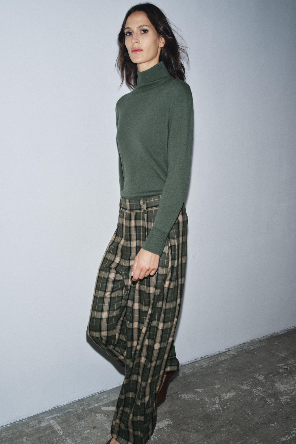 ZW COLLECTION CHECK TROUSERS WITH WOOL - Zara фото 5