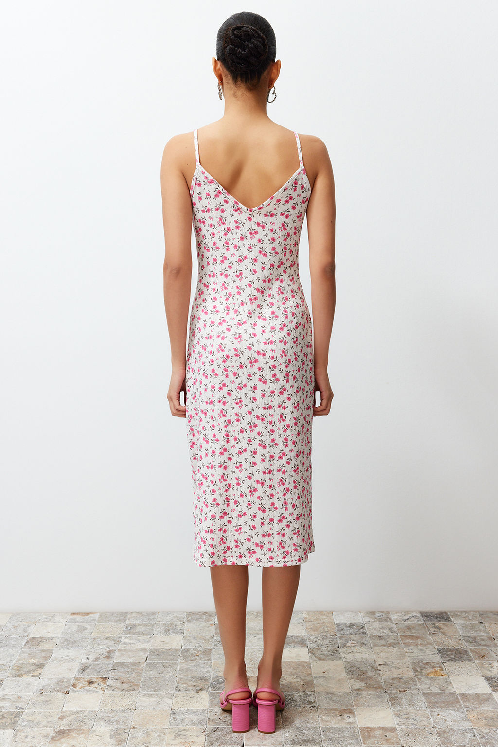 Ekru Cicek Bask?l? Burumcuk Belden Ac?lan/Skater Ask?l? Midi Orme Elbise TWOSS23EL01454 - Trendyolmilla фото 6