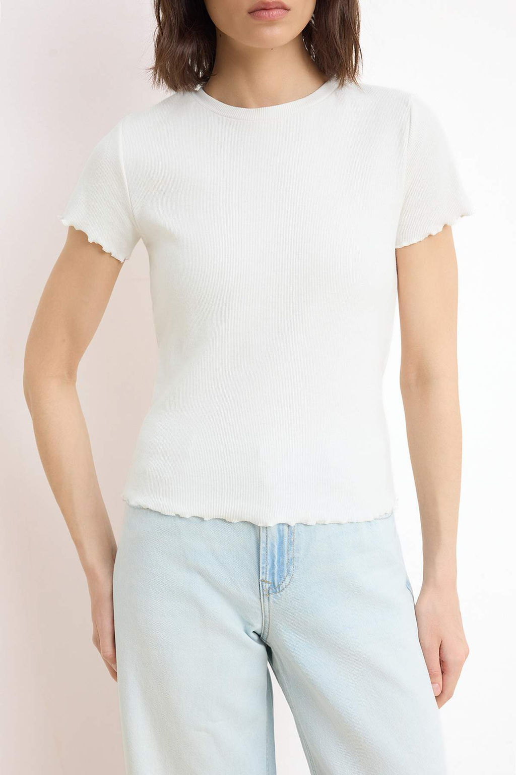 Wardrobe Essentials-Siyah-Ekru 2li Paket Fitted/Vucuda Oturan Esnek Orme T-Shirt TWOSS26TS00154