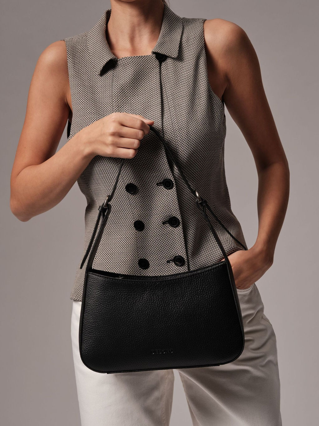 Сумка кожаная на плечо багет Deboro 31046 черный