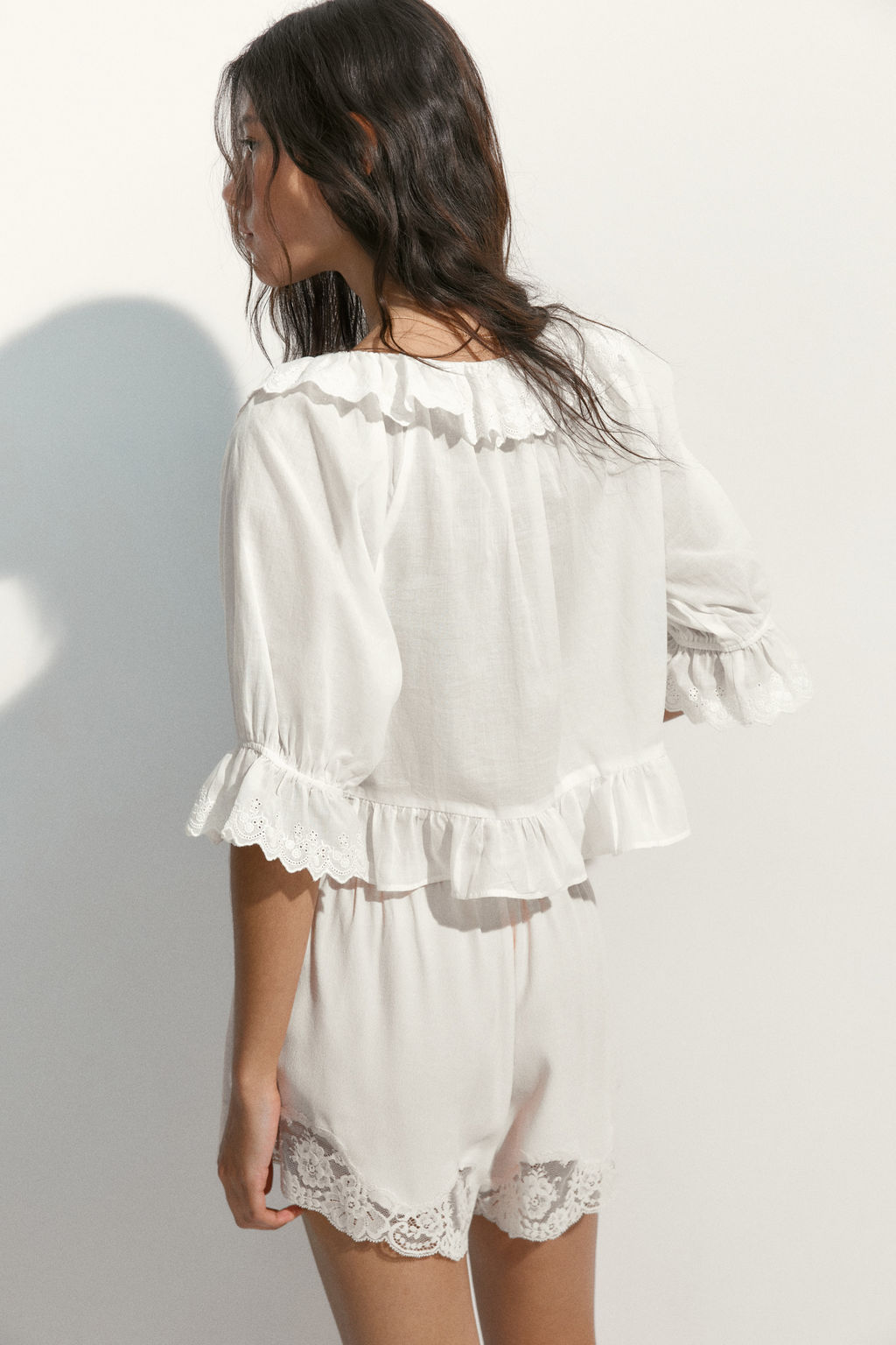Blusa de algod?n con bordado ingl?s - H&m фото 5
