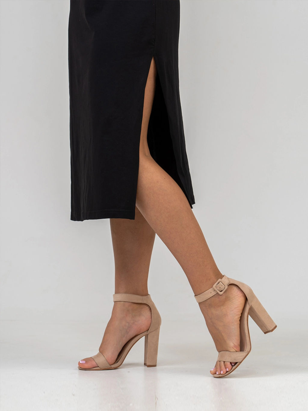 Платье женское, цвет черный