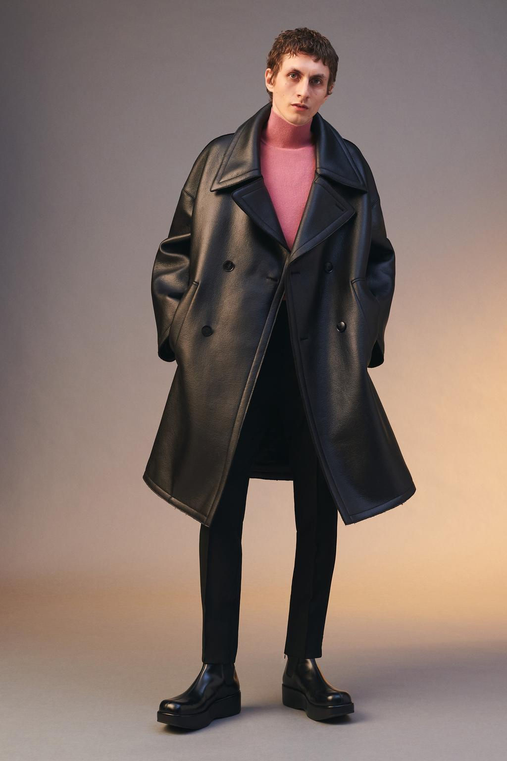 LIMITED EDITION RUBBERISED COAT - Zara фото 6