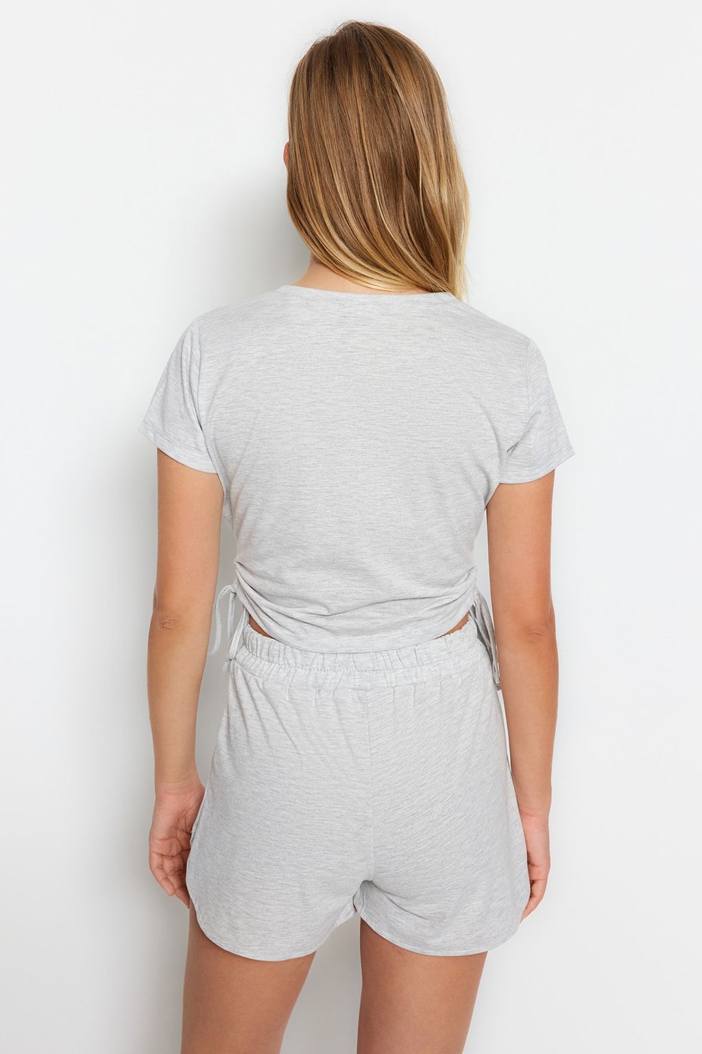 Trendyolmilla Gri Buzgulu Sortlu Orme Pijama Tak?m? THMSS23PT00010
