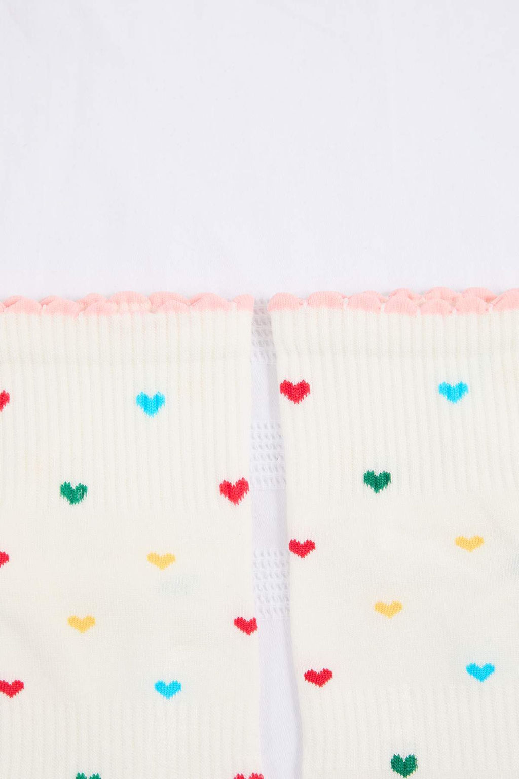 Ekru-Cok Renkli Kalpli Jakar Orme Corap THMSS26CO00002