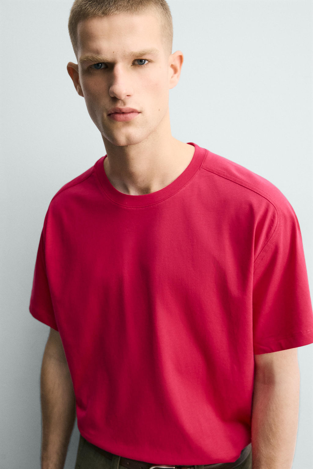 CAMISETA RELAXED FIT COSTURAS / Fucsia