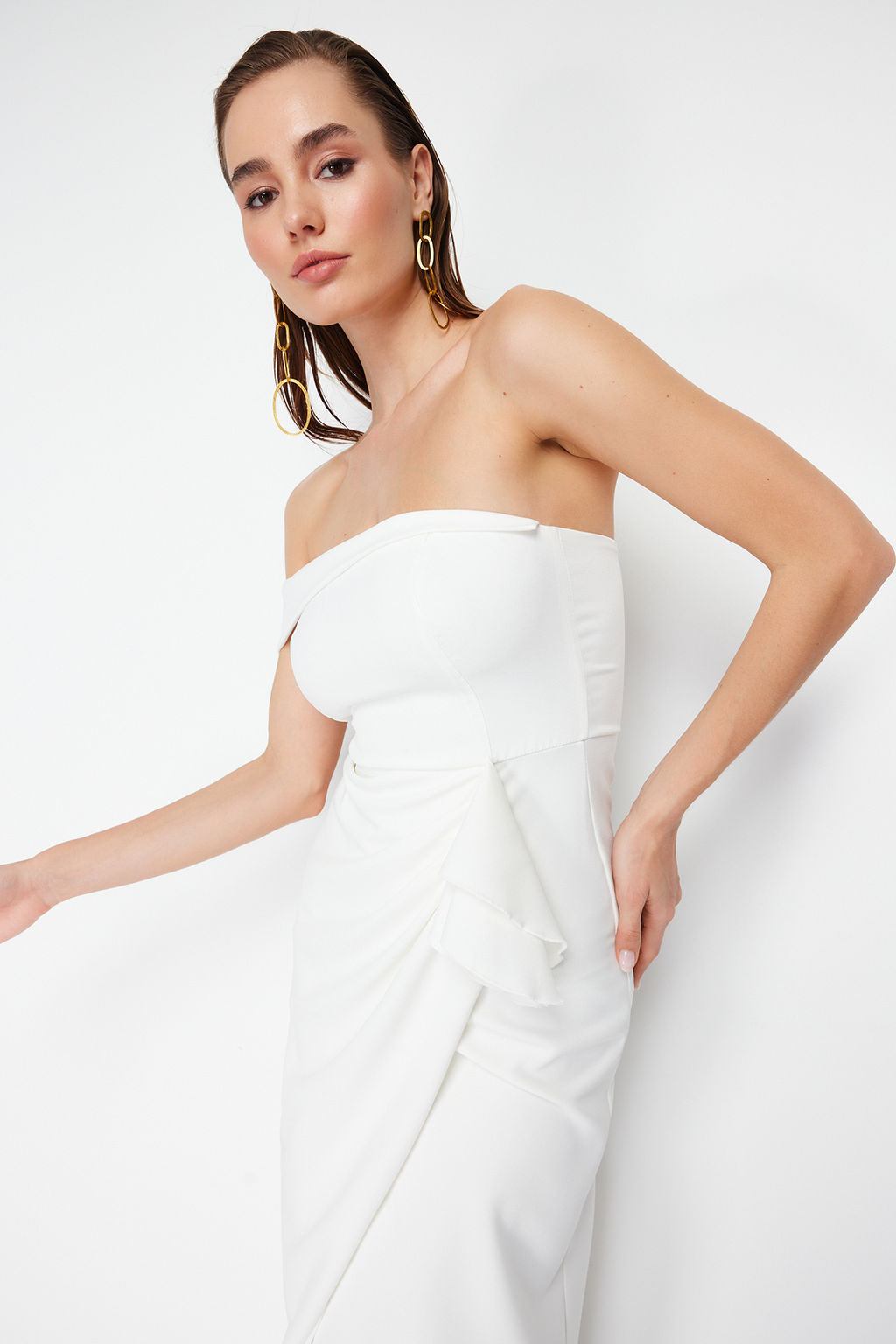 Beyaz Dokuma S?k Abiye Gece Mezuniyet Elbisesi TPRSS21AE0010 - Trendyolmilla фото 3