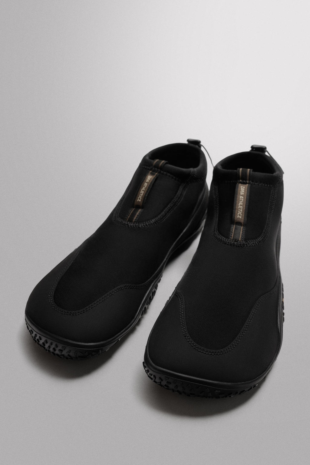 WATER SHOES X VIBRAM® - Zara фото 6