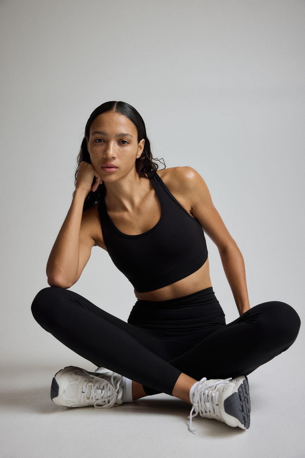Sujetador de deporte con SoftMove Medium Support - H&m фото 12