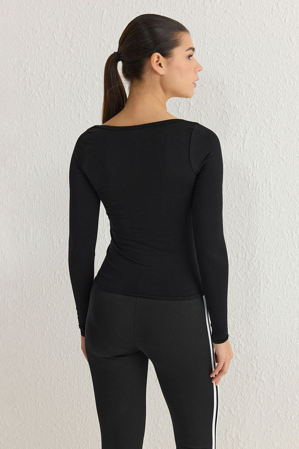 TRENDYOLMILLA Beyaz Seamless/Dikissiz Uzun Kollu Orme T-Shirt THMSS25TS00003 фото 5