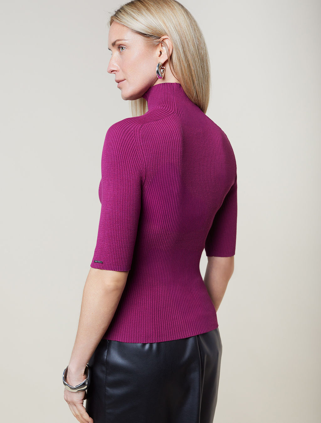 Водолазка тонкой вязки в рубчик из хлопка с нейлоном - Vilatte фото 5