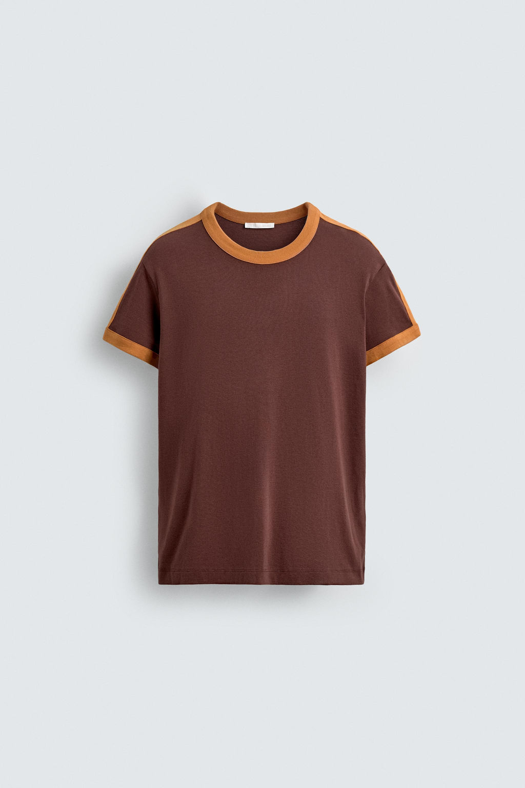 CONTRAST STRIPE T-SHIRT