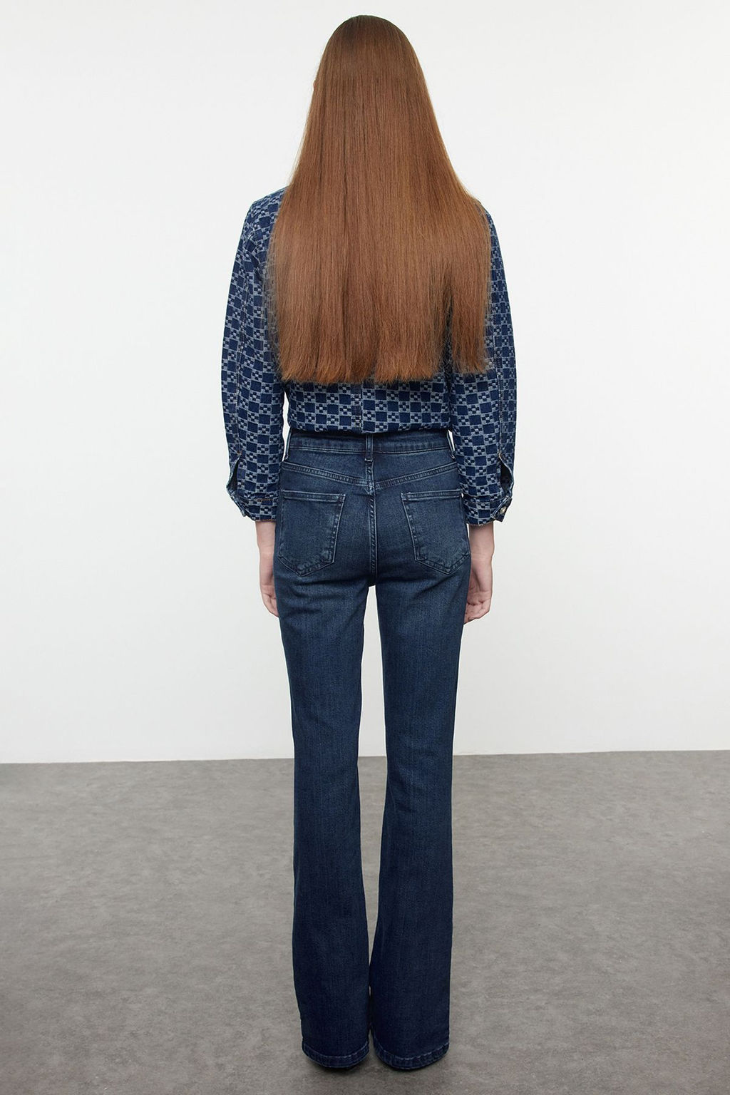 Koyu Mavi Yuksek Bel Flare Jeans TWOAW25JE00225 - Trendyolmilla фото 5