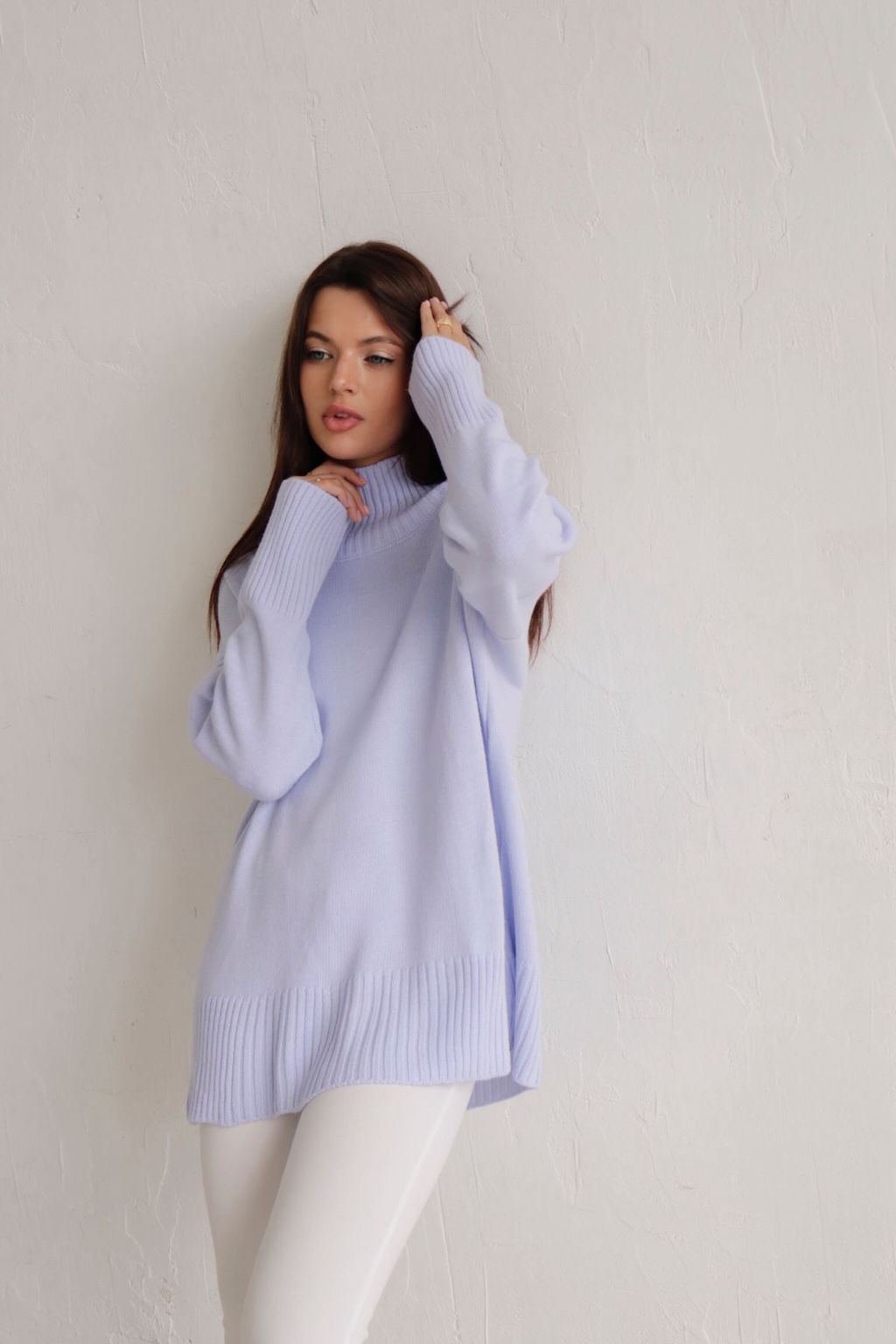 9876 Удлинённый свитер нежно-голубой - Martichelli фото 15