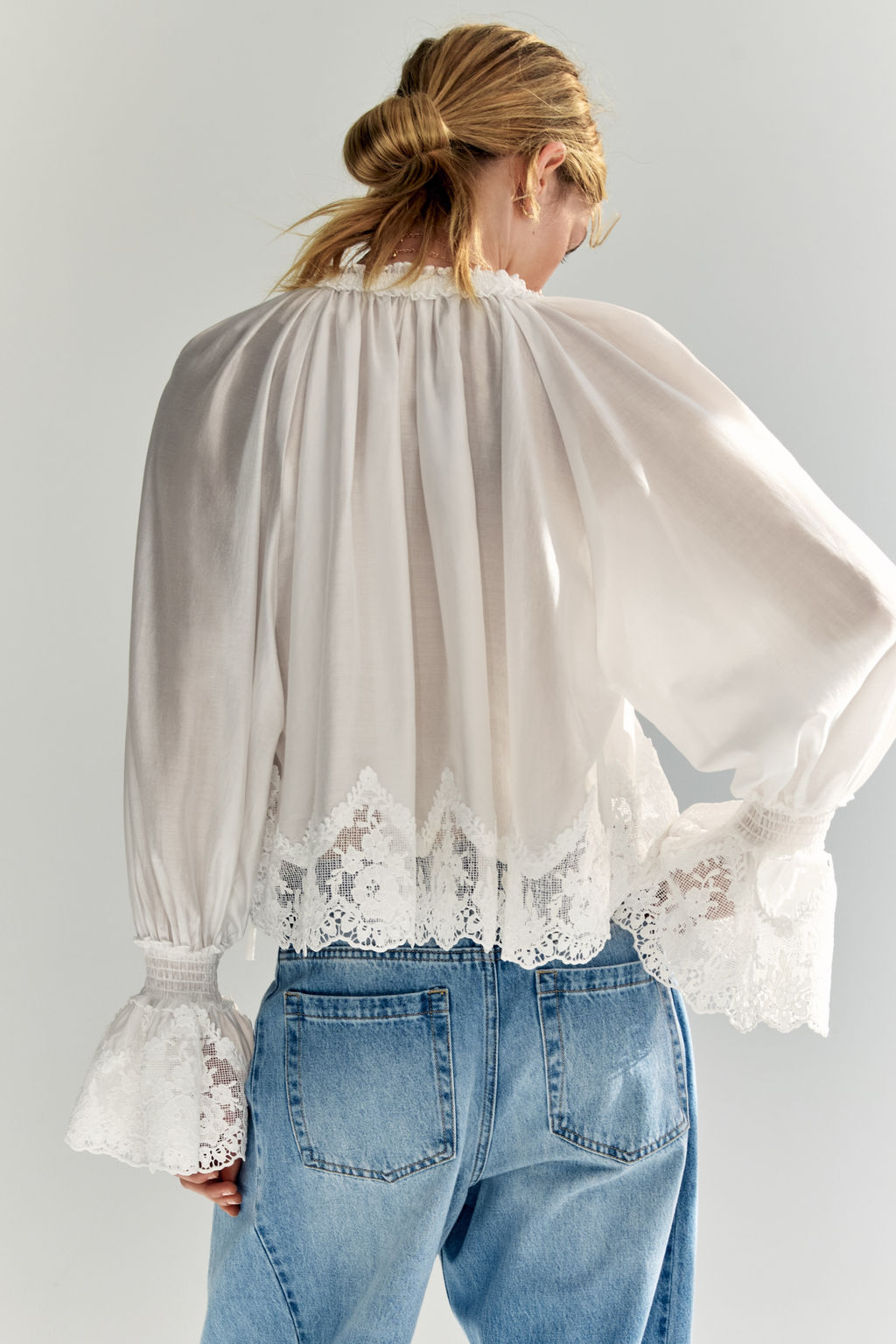 Blusa con detalles de encaje - H&m фото 6