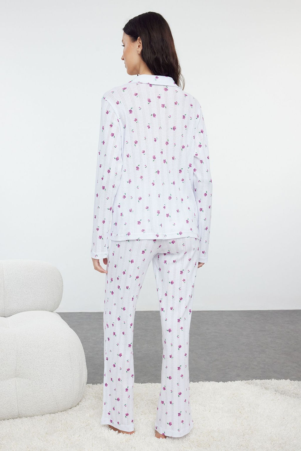 Trendyolmilla Beyaz %100 Pamuklu Cicekli Ajurlu/Delikli Fitilli Orme Pijama Tak?m? THMAW25PT00057