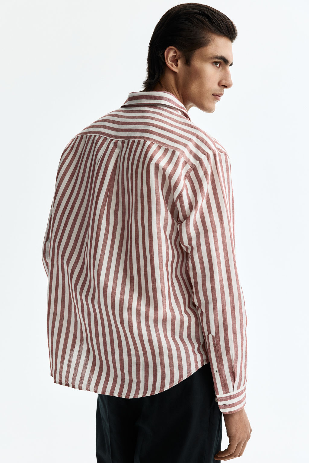 Camisa en mezcla de lino Relaxed Fit - H&m фото 11