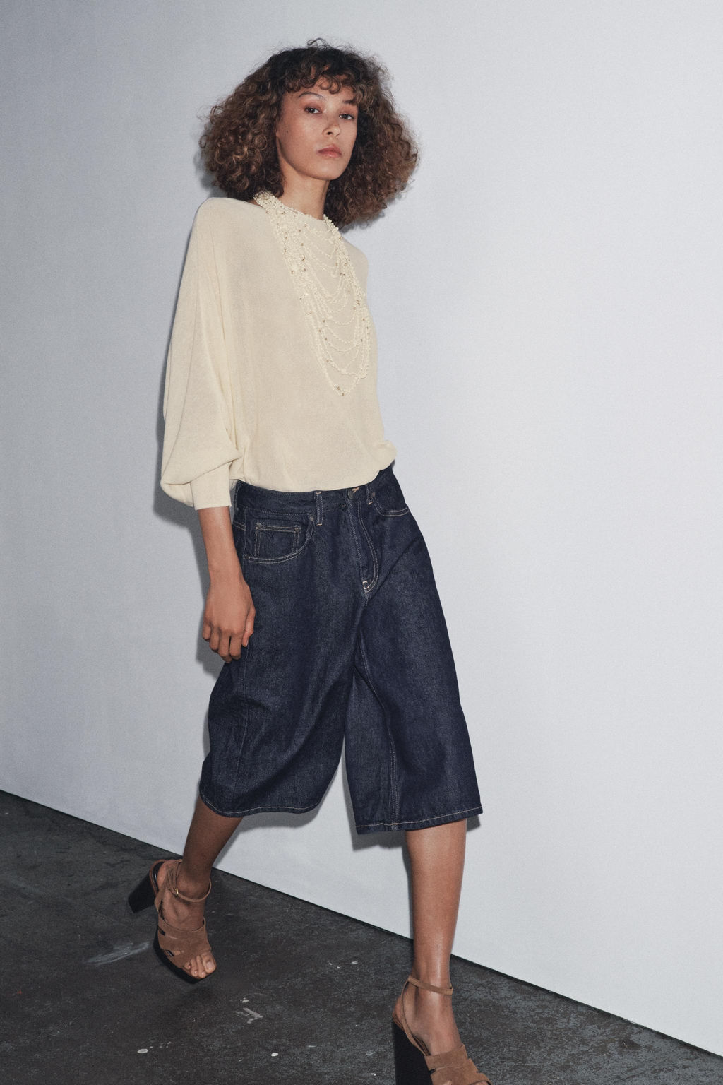 ZW COLLECTION LONG DENIM BERMUDA SHORTS - Zara фото 4