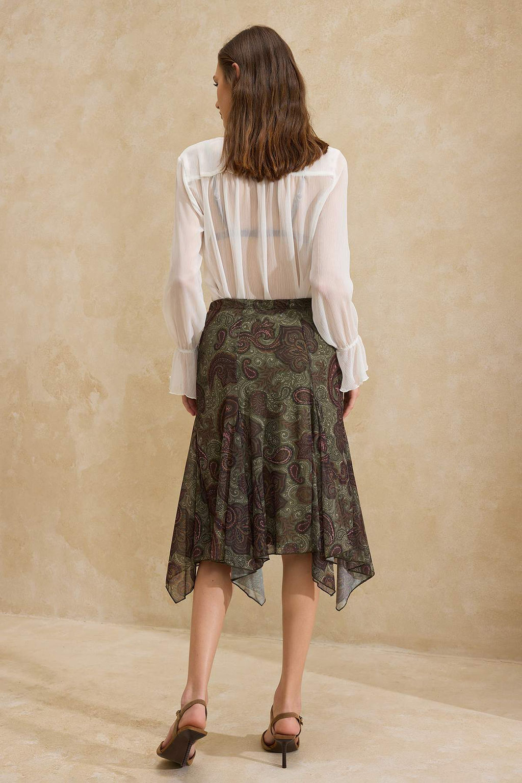 Cok Renkli Cicekli A-Kesim/Can Form Volanl?/F?rf?rl? Normal Bel Midi Tul Orme Etek TWOSS26ET00019 - Trendyolmilla фото 4