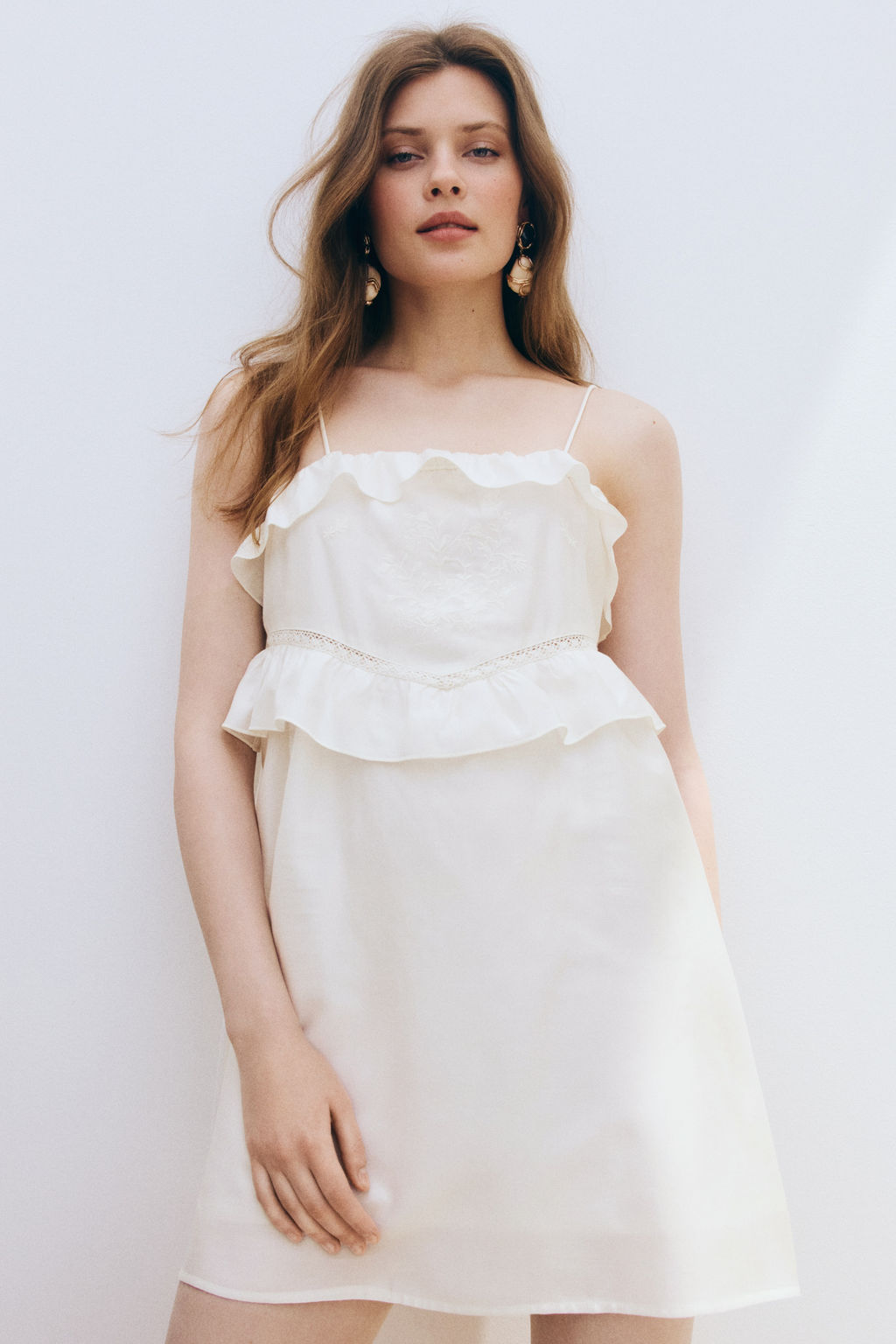 Vestido de volantes con tirantes espagueti - H&m фото 2