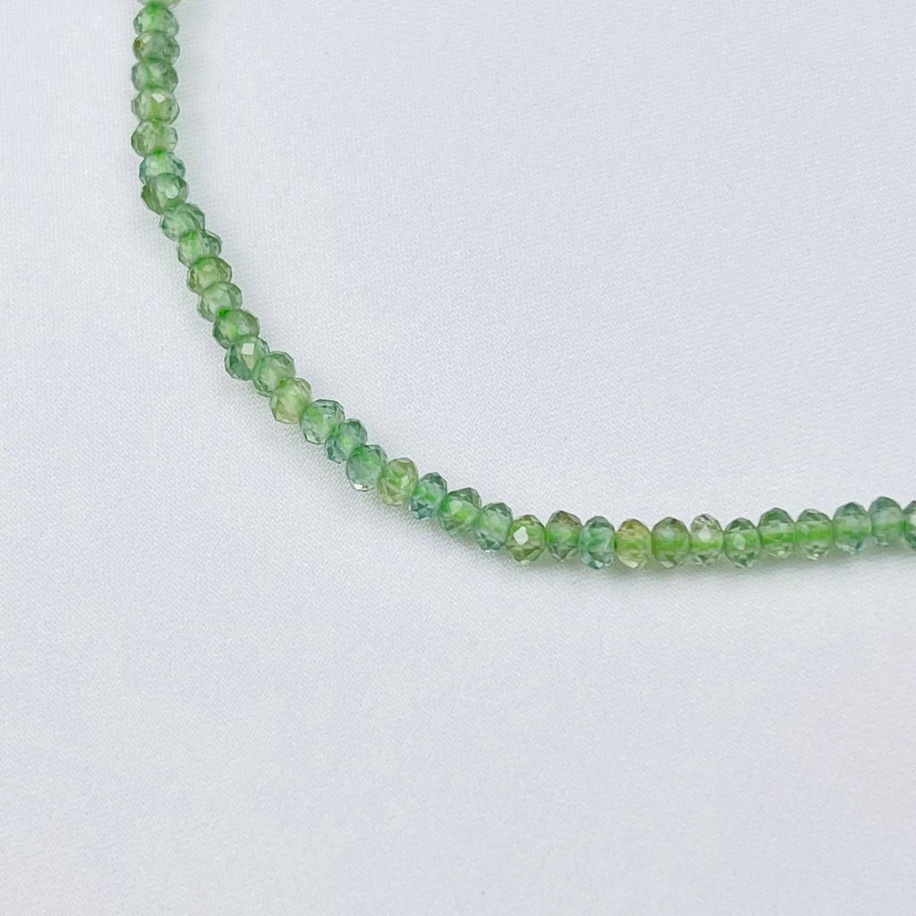 Колье из зеленого Апатита 40 см +