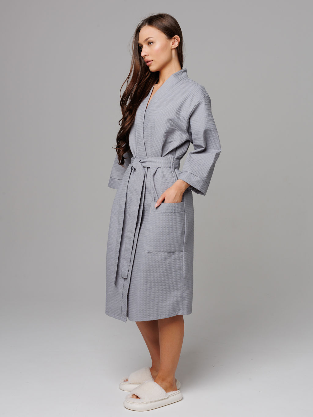 Женский укороченный вафельный халат с планкой серый В-11 (20)
