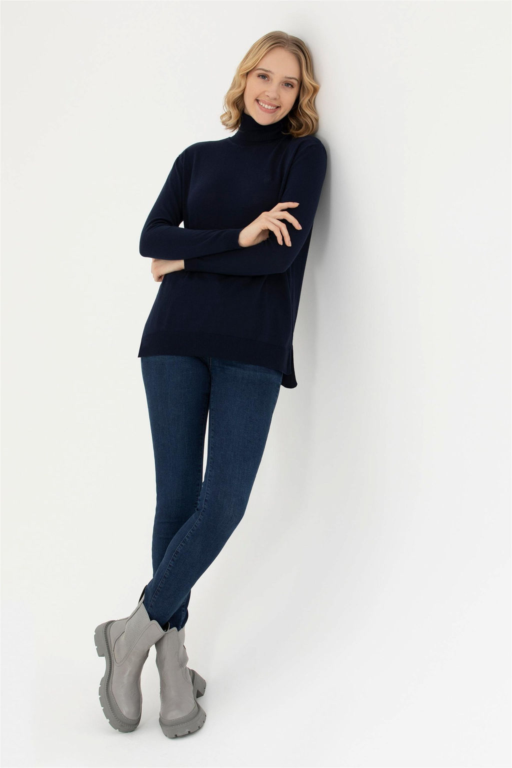 Женский темно-синий базовый свитер Неожиданная скидка в корзине - U.s. polo assn фото 4