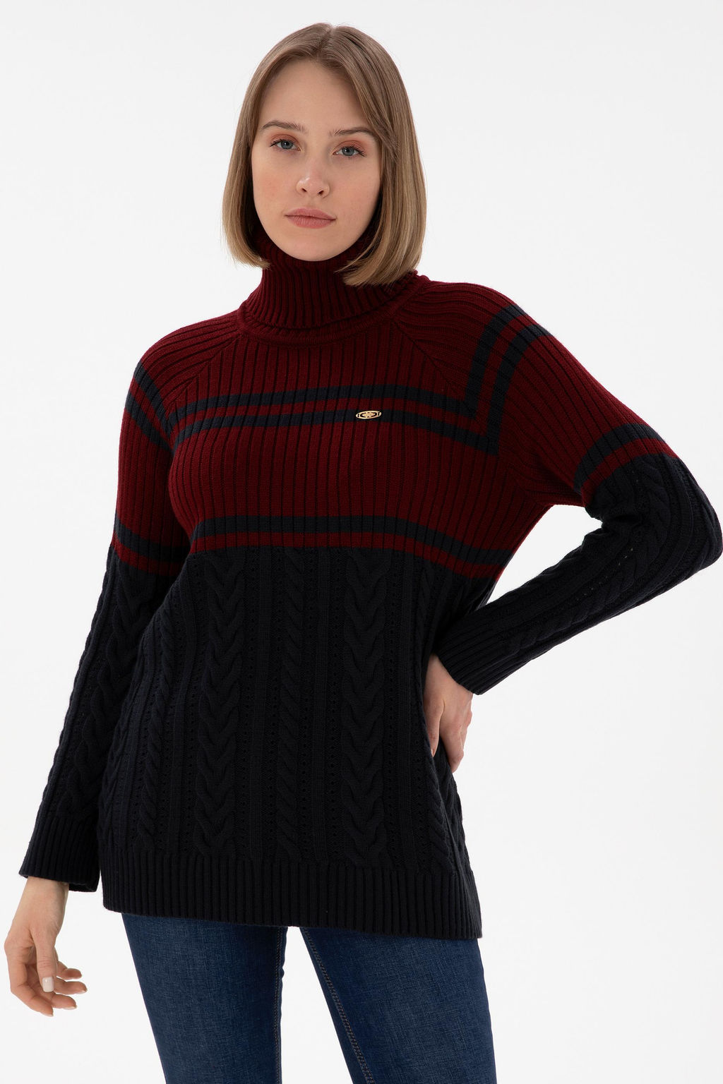 Женщина Бургундский свитер Неожиданная скидка в корзине