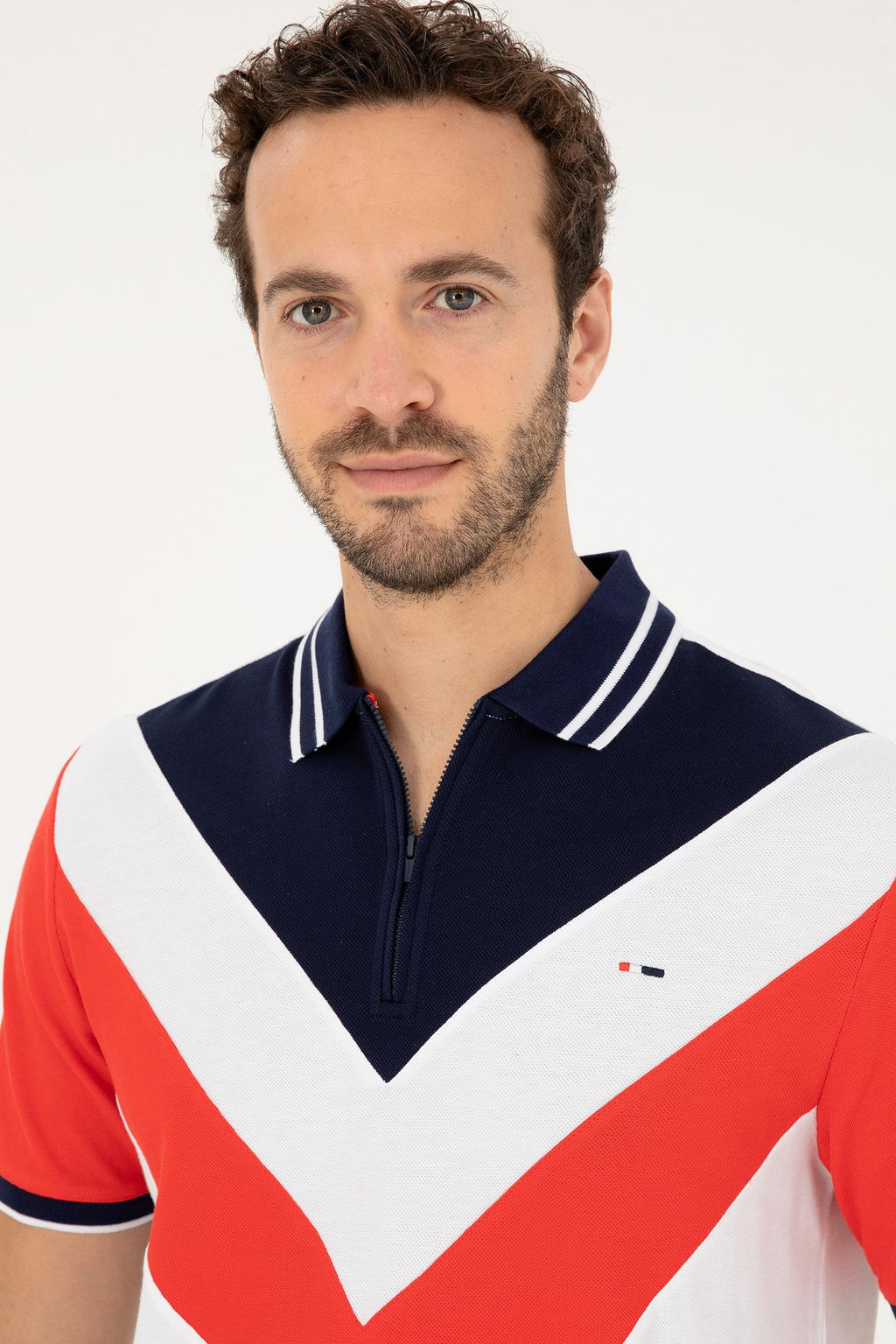 U. S. Polo Assn / Мужская красная футболка - U.s. polo assn фото 2