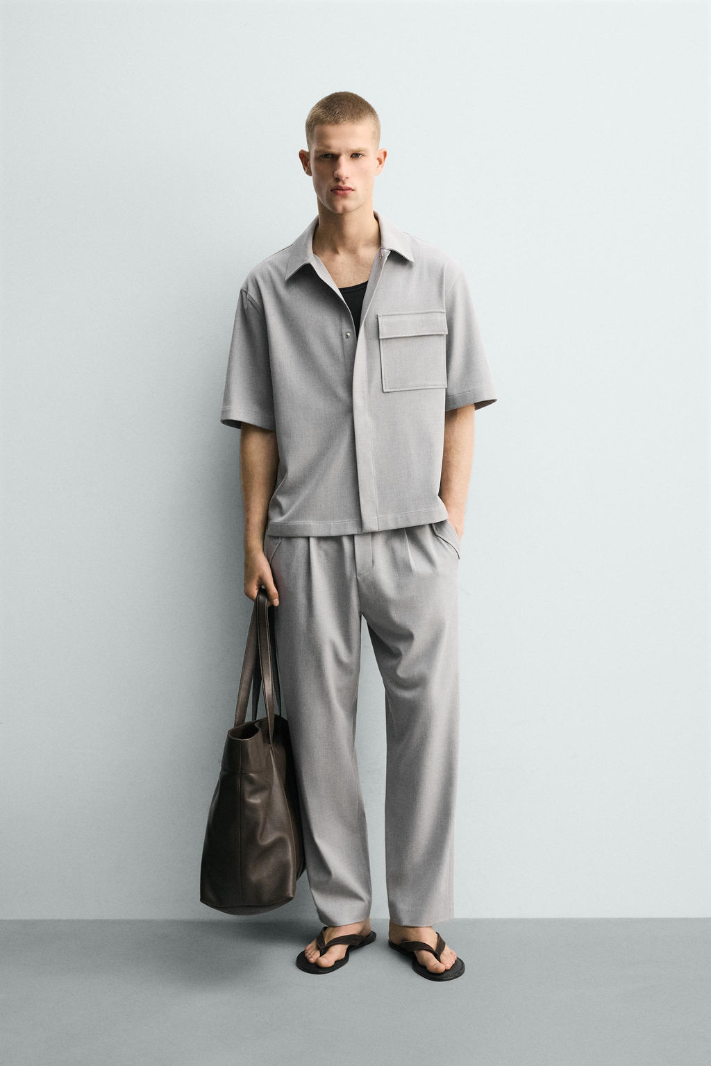 SOBRECAMISA RELAXED FIT BOLSILLO / Gris