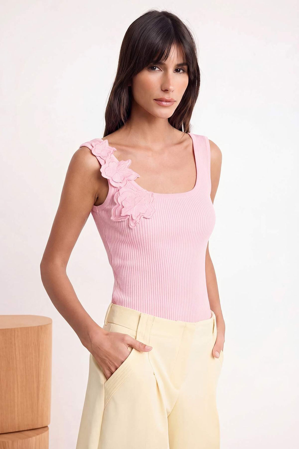 Siyah Kare Yaka Cicek Detayl? Fitted Triko Ince Bluz TWOSS26BZ00287 - Trendyolmilla фото 11