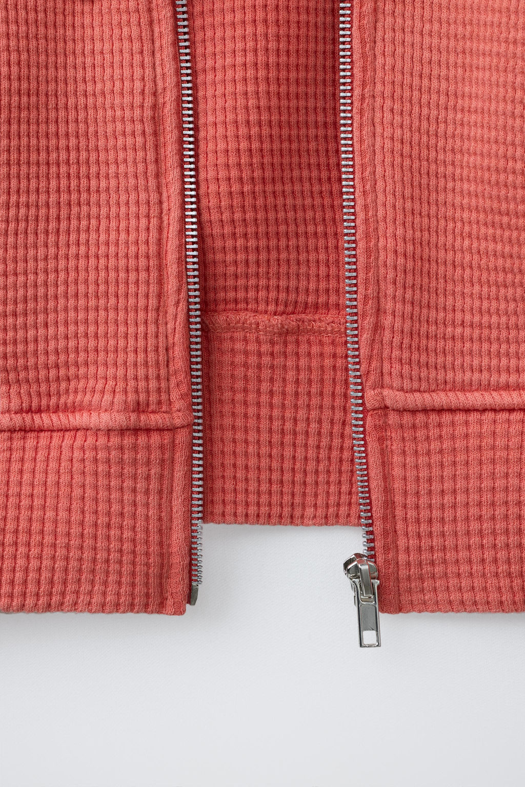 SUDADERA CROPPED WAFFLE PUKAS SURF / Rojo - Zara фото 4