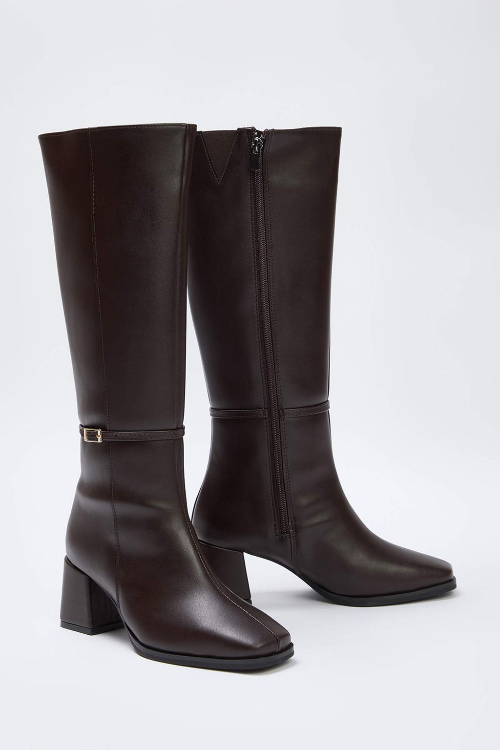 Kahverengi Bant Detayl? Kare Burun Blok Topuklu Kad?n Cizme
TAKAW26CZ00007 - Trendyolmilla фото 3